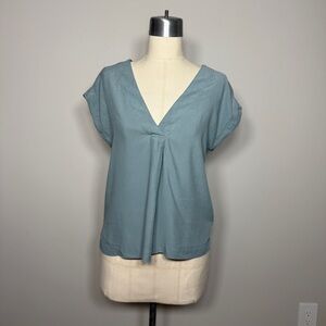 Madewell Dusty Blue V-Neck Short Sleeve Blouse